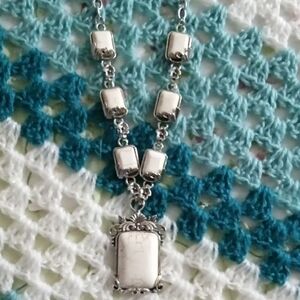 Elegant Silver Pendant Necklace